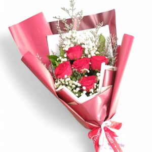 Medium red roses, 5 red papers